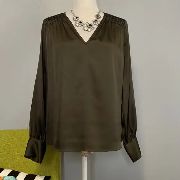 White House Black Market WHBM Satin Long Sleeve Smocked Shoulder Blouse Top NEW - Picture 1 of 6